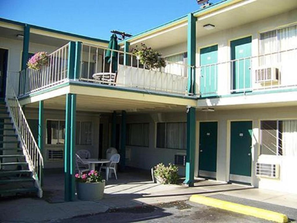 Holiday Lodge 웨내치 외부 사진